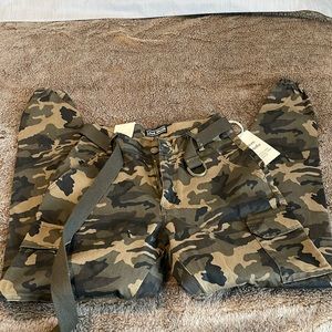 Love Moda jogger pant. Medium. NWT.